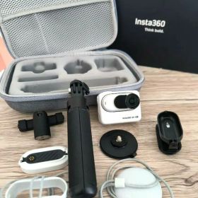 【超美品】インスタ360 Insta360 GO 3S 128G セット+α