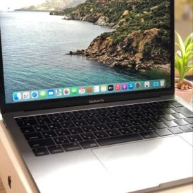 APPLE MacBook Pro MACBOOK PRO MLUQ2J/A