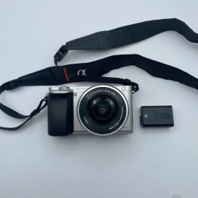 SONY α6000 ILCE-6000L シルバー パワーズームレンズキット