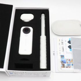ボーナスストアPlus【美品】Insta360 X4 Air スターターキット CINSAAFA-SE17 ホワイト 360度カメラ 全天球 インスタ360 パノラマ 本体