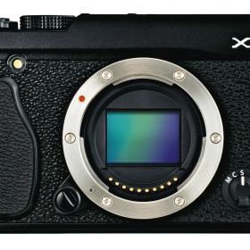 【中古】【非常に良い】FUJIFILM ミラーレス一眼 X-E2 ボディ ブラック F FX-X-E2B