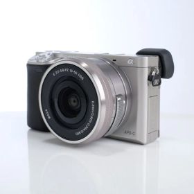 【中古】(ソニー) SONY α6000 パワーズームレンズキット シルバー ILCE-6000L