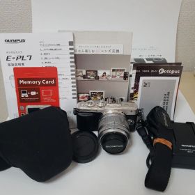 ★オリンパス OLYMPUS PEN E-PL7 標準レンズキット 付属品充実