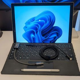 Surface pro 6 付属品多数 バッテリ良好