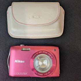 ニコン Nikon COOLPIX S3300 ストロベリーピンククールピクス コンパクトデジタルカメラ コンデジ 管理か99