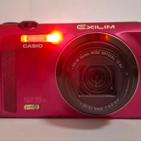 ✨カシオ CASIO EXILIM EX-ZR200 コンデジ✨