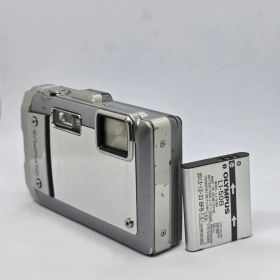 【スマホ転送OK】オリンパス OLYMPUS TOUGH TG-810 シルバー