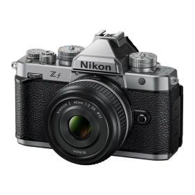 ＜Z＞Nikon ミラーレスカメラ Zf・40mm(SE)レンズキット(2450万画素/Zマウント/シルバー) ZFLK40SESL