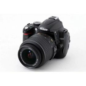 【中古】 ニコン Nikon D5000 レンズキット 美品 ストラップ付き 当店保証30日間 人気 ミラーレス 一眼レフ 交換レンズ カメラ