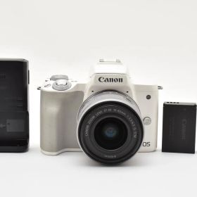 【返品保証】★極上品★キヤノン Canon EOS Kiss M レンズキット 15-45mm ホワイト 《ショット数2000回未満》★ L507#8232