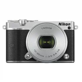 【中古】 Nikon ミラーレス一眼 Nikon1 J5 標準パワーズームレンズキット シルバー J5HPLKSL