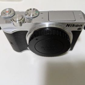 Nikon J5 シルバー ミラーレス一眼