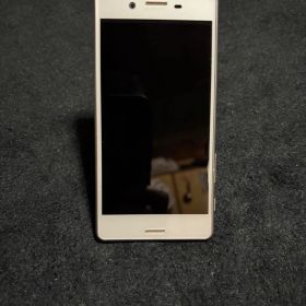 バッテリー93%良好 Xperia X Performance 32GB